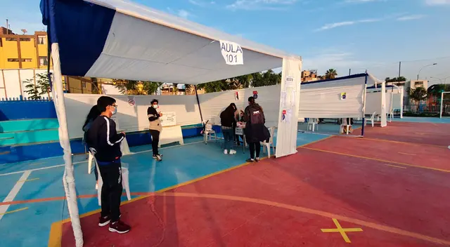 Comienza la instalación de mesas de sufragio en el parque El Migrante para las Elecciones 2021 Comienza la instalación de mesas de sufragio en el parque El Migrante para las Elecciones 2021