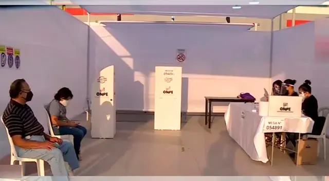 Se abren las primeras mesas en sufragio en La Videna Se abren las primeras mesas en sufragio en La Videna