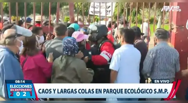 Adultos mayores reportan largas colas y demoras en instalación de mesas de sufragio Adultos mayores reportan largas colas y demoras en instalación de mesas de sufragio