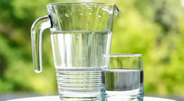 Si no tomas suficiente agua podrías deshidratarte.