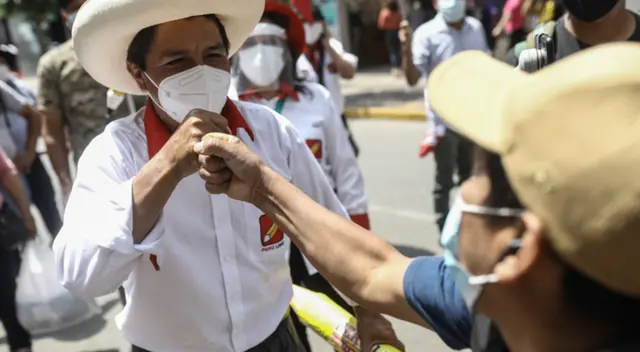 En las elecciones del 11 de abril, Pedro Castillo se ubicó en el primer lugar, por encima de Keiko Fujimori, Hernando de Soto y Rafaél Lopez Aliaga, quienes, hasta hace unas semanas, eran los favoritos. En las elecciones del 11 de abril, Pedro Castillo se ubicó en el primer lugar, por encima de Keiko Fujimori, Hernando de Soto y Rafaél Lopez Aliaga, quienes, hasta hace unas semanas, eran los favoritos.