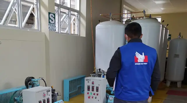 La capacidad de la planta del hospital no cumple con la necesidad de los pacientes COVID-19 que requieren de oxígeno medicinal. La capacidad de la planta del hospital no cumple con la necesidad de los pacientes COVID-19 que requieren de oxígeno medicinal.