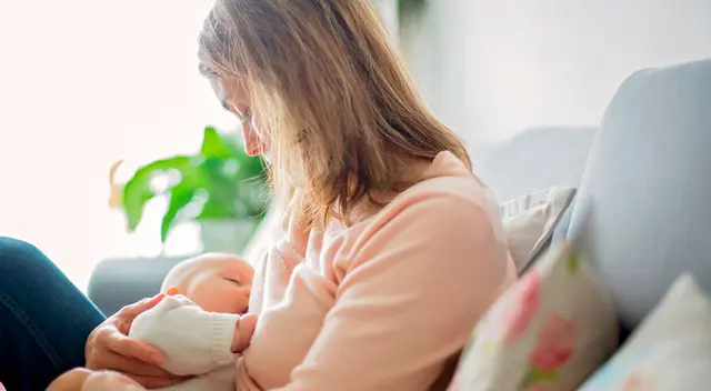 Madres vacunadas contra la COVID-19 protegerían a sus hijos del mortal virus. Madres vacunadas contra la COVID-19 protegerían a sus hijos del mortal virus.