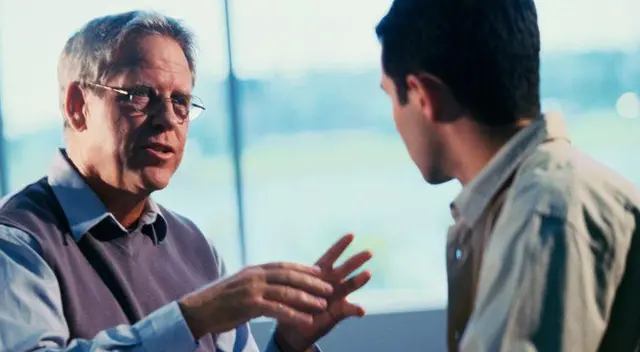 José Luis Pérez Albela explica sobre el uso de las buenas palabras.