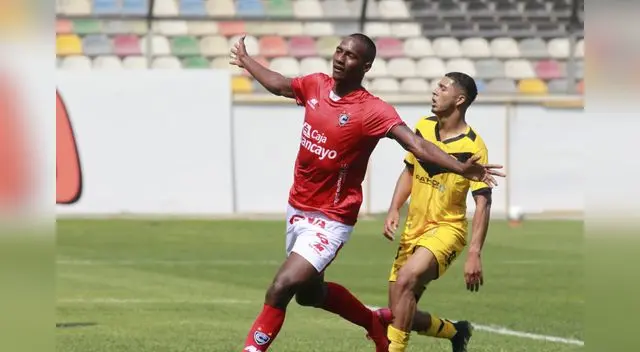 Cienciano fue más que Cantolao , lo derrotó por 2-0 y es el puntero serie A.