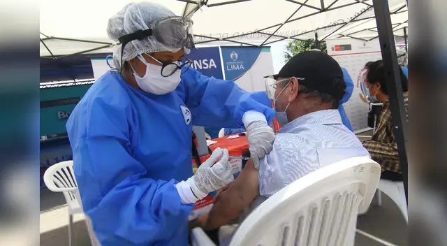 Municipio de Miraflores mencionó que la vacunación de sus vecinos adultos mayores será en este distrito.