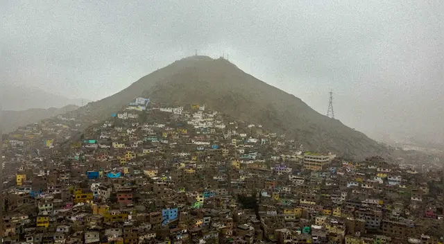 Muñoz señala que el Cerro San Cristóbal estaría amenazado por posibles invasiones