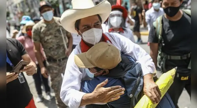 El candidato Pedro Castillo obtuvo mayor respaldo en la última encuesta de Ipsos realizada entre el 15 y 16 de abril.. El candidato Pedro Castillo obtuvo mayor respaldo en la última encuesta de Ipsos realizada entre el 15 y 16 de abril..