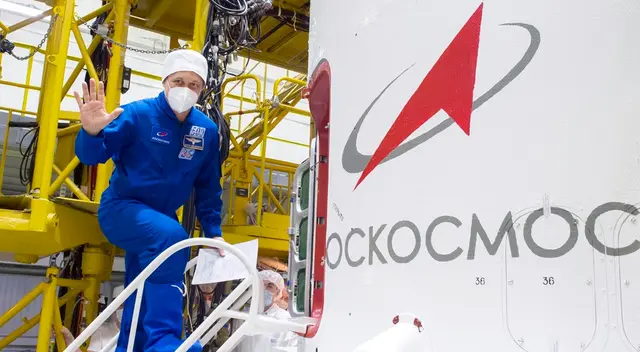 Un cosmonauta ruso en el Cosmódromo de Baikonur, en Kazajistán. Un cosmonauta ruso en el Cosmódromo de Baikonur, en Kazajistán.