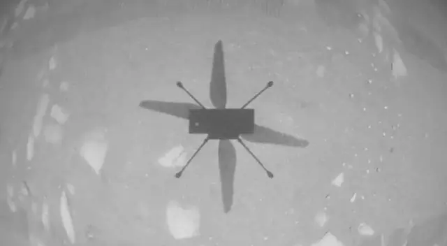 NASA registró en blanco y negro de Ingenuity.