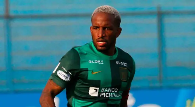 Jefferson Farfán es el capitan de Alianza Lima.