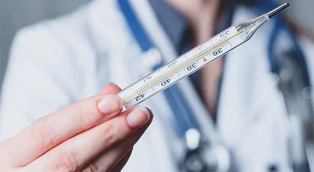 La temperatura puede variar según la edad del paciente.