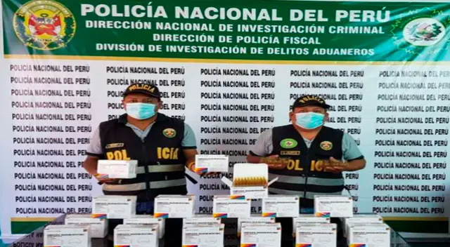 Los PNP y las vitaminas incautadas Los PNP y las vitaminas incautadas