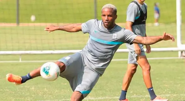 Jefferson Farfán espera ser convocado para el Alianza Lima vs. César Vallejo. Jefferson Farfán espera ser convocado para el Alianza Lima vs. César Vallejo.