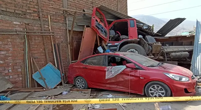 El accidente dejó al menos cuatro heridos.