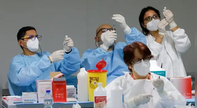 Los virus cambian constantemente, es algo normal en su ciclo de vida, es por esto que a lo largo de la pandemia del SARS-CoV-2 han mutado. Los virus cambian constantemente, es algo normal en su ciclo de vida, es por esto que a lo largo de la pandemia del SARS-CoV-2 han mutado.