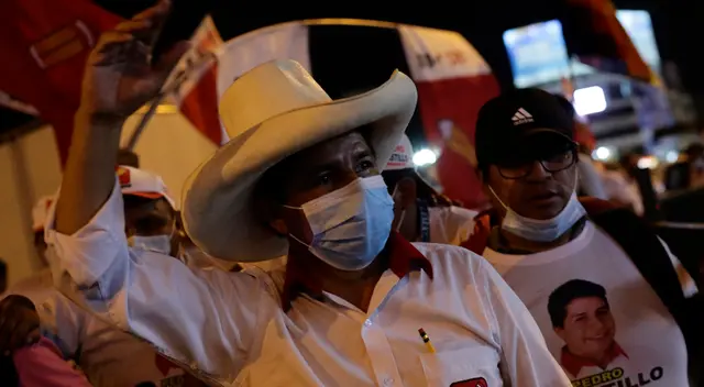 Pedro Castillo aseguro al pueblo peruano que de llegar a la presidencia solo gobernará 5 años. Pedro Castillo aseguro al pueblo peruano que de llegar a la presidencia solo gobernará 5 años.