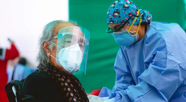 Barranco inicia vacunación a adultos mayores de 80 años