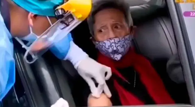 Adulta Mayor confesó su fanatismo por Alianza Lima.