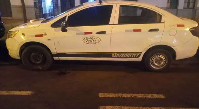 El auto en el que hallaron circulina policial que usaban para confundir a sus víctimas