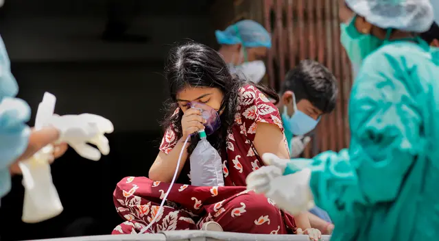 Se cree que una nueva variante, B.1.617, es al menos en parte la causa del catastrófico aumento de casos en el país asiático.