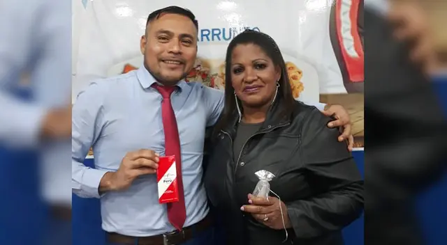 Mamá de artillero nacional celebra por adelantado su día. Mamá de artillero nacional celebra por adelantado su día.