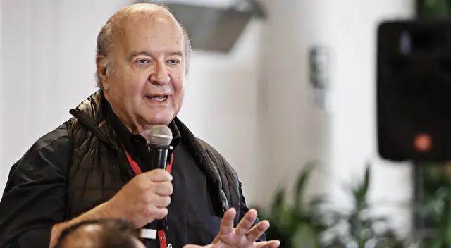 De Soto reiteró que su posición la dará a conocer con el pasar de los días, ya que ambas candidaturas son 'posiciones que están llevando al Perú a una crisis mayor'.