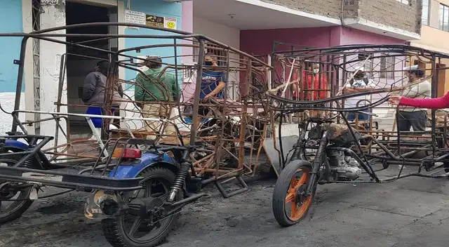Sujeto incendió dos mototaxis y una moto lineal Sujeto incendió dos mototaxis y una moto lineal