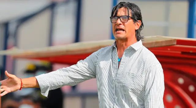 Ángel Comizzo no ve lejano que la U saque un par de puntos en Varela. Ángel Comizzo no ve lejano que la U saque un par de puntos en Varela.