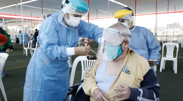 Vacunación contra la COVID-19 para personas mayores de 70 años iniciará el viernes 30 de abril.