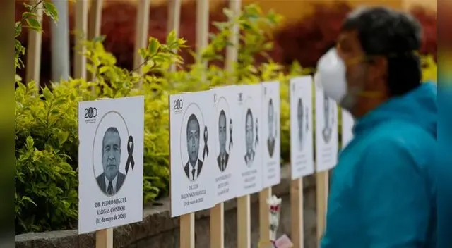 El Colegio Médico del Perú informó la disminución de médicos hospitalizados al recibir la vacuna contra la COVID-19.