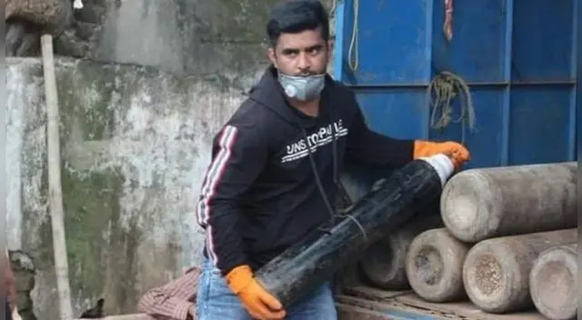 Shahnawaz Shaikh llegó a adquirir un total de 225 tubos, ayudando así a más de 6 mil personas. Shahnawaz Shaikh llegó a adquirir un total de 225 tubos, ayudando así a más de 6 mil personas.