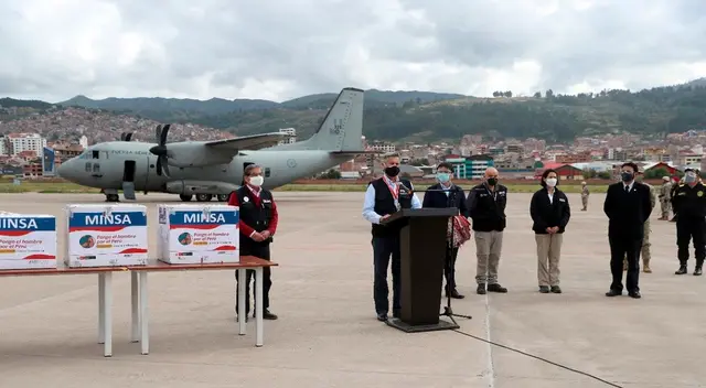 Sagasti entregó 17,550 vacunas contra la COVID-19 para adultos mayores de Cusco