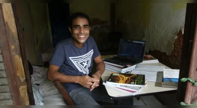 Joven brasileño de familia humilde cumple sueño de ir a la universidad. Joven brasileño de familia humilde cumple sueño de ir a la universidad.