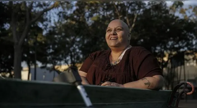 A sus 54 años, tiene una vida con mucho activismo social enfocada en los derechos humanos.