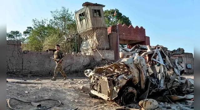 Atentado en Afganistán: al menos 14 muertos y 90 heridos deja explosión de coche bomba.