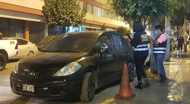 Agentes de la PNP trasladaron a la víctima al hospital; sin embargo, minutos más tarde se confirmó su deceso. Agentes de la PNP trasladaron a la víctima al hospital; sin embargo, minutos más tarde se confirmó su deceso.