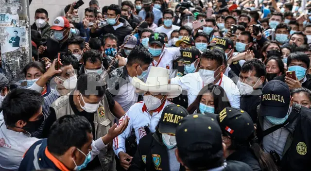 Miguel Palacios aseguró que intenta desde hace dos semanas reunirse con los equipos de Perú Libre y Fuerza Popular para conversar sobre la pandemia, pero no recibe respuesta de ambos candidatos. Miguel Palacios aseguró que intenta desde hace dos semanas reunirse con los equipos de Perú Libre y Fuerza Popular para conversar sobre la pandemia, pero no recibe respuesta de ambos candidatos.