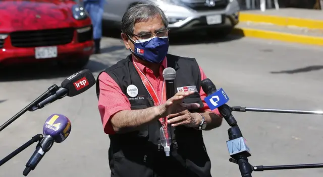 Óscar Ugarte señaló que los laboratorios solo negocian la entrega de vacunas con el Estado y no con los partidos políticos.