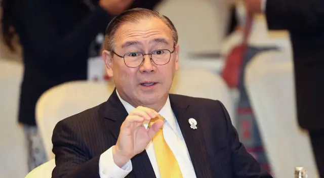 Ministro de Exteriores de Filipinas arremetió contra China.