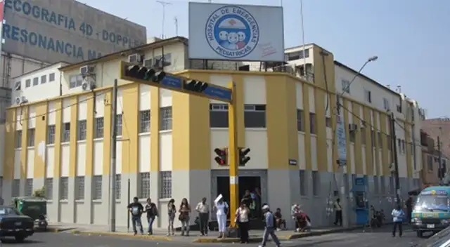 El bebé recibió atención médica en el hospital pediátrico de Grau porque su vida corría riesgo.
