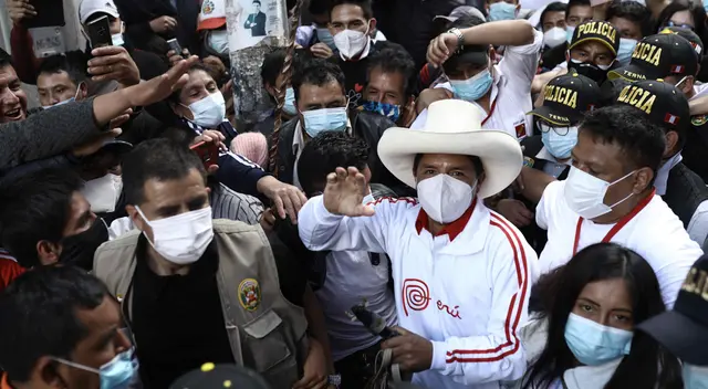 Pedro Castillo continúa liderando las encuestas de intensión de voto de cara a la segunda vuelta electoral. Pedro Castillo continúa liderando las encuestas de intensión de voto de cara a la segunda vuelta electoral.