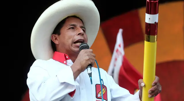 Pedro Castillo cuestionó la colocación de paneles en Lima donde lo vinculan con movimientos comunistas y terroristas.