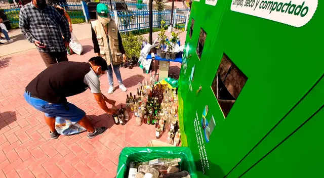 Esta actividad se viene realizando todos los jueves con la finalidad de lograr la reducción de contaminación que es provocada por los residuos que se genera en las viviendas. Esta actividad se viene realizando todos los jueves con la finalidad de lograr la reducción de contaminación que es provocada por los residuos que se genera en las viviendas.