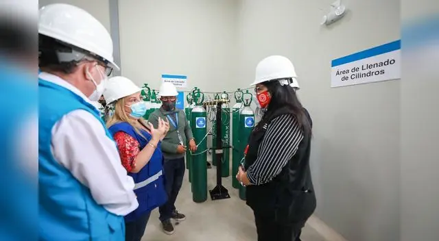 Fiorella Molinelli estuvo presidiendo la inauguración de la nueva planta de oxígeno que salvará vidas de pacientes COVID-19. Fiorella Molinelli estuvo presidiendo la inauguración de la nueva planta de oxígeno que salvará vidas de pacientes COVID-19.