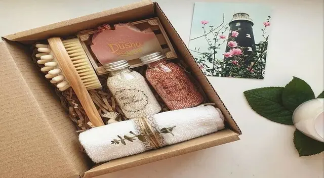 Un mini spa en casa con productos especiales. Un mini spa en casa con productos especiales.