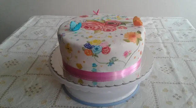 Una hermosa y rica torta para la mamá dulcera. Una hermosa y rica torta para la mamá dulcera.