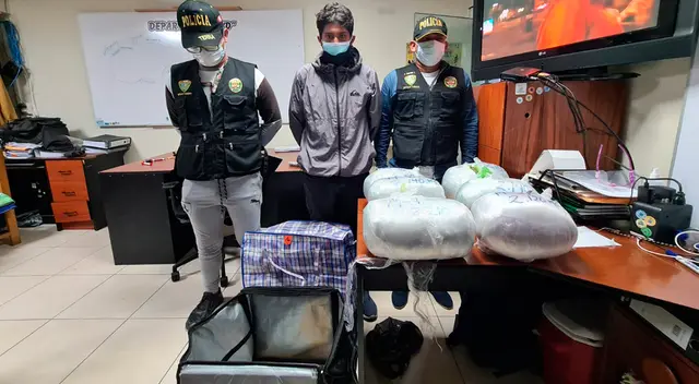"Repartidor de delivery" llevaba escondido 12 kilos de droga.