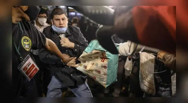 Todo empezó porque simpatizantes de Fuerza Popular llegaron con polos que decían