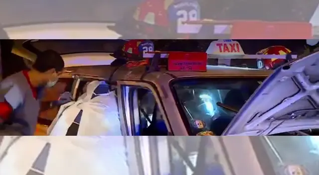 La mujer logró ser rescatada por bomberos y paramédicos. La mujer logró ser rescatada por bomberos y paramédicos.